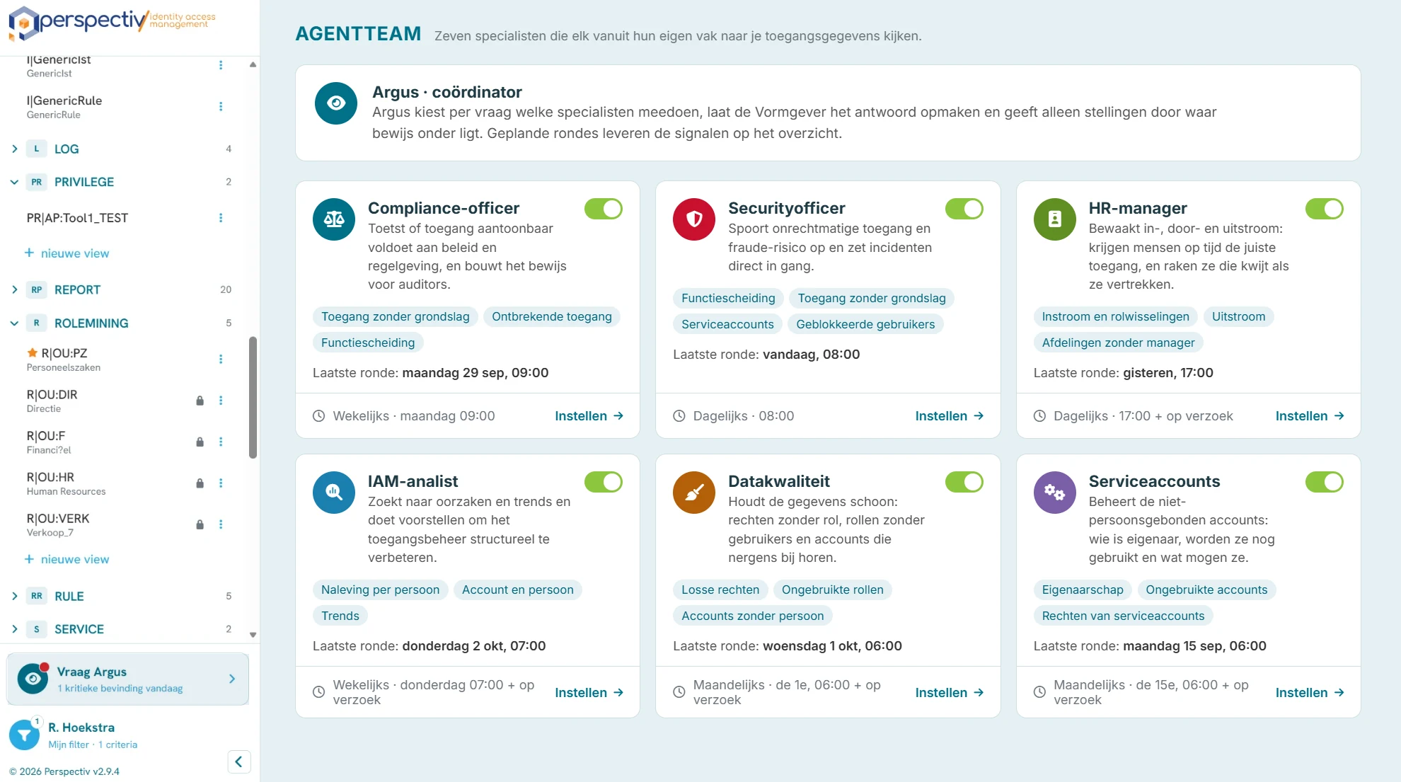 Agentteam in P/Service: zeven specialisten met aandachtsgebieden, laatste ronde, rooster en de knop Instellen per agent